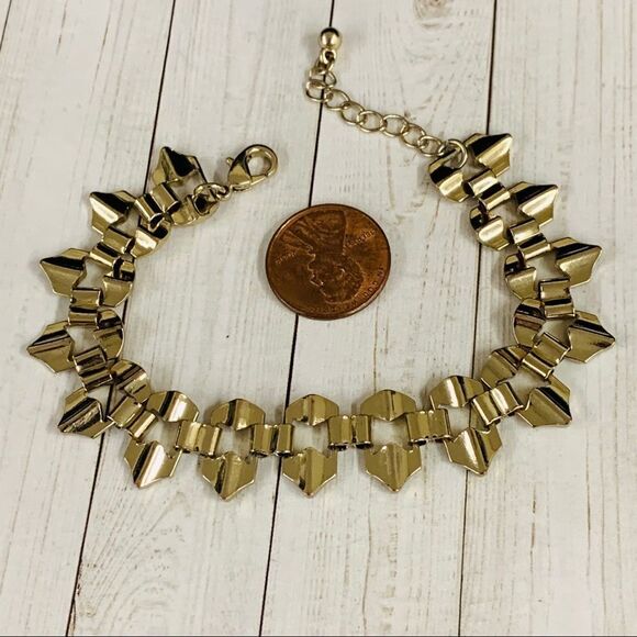 Gold Pointed Link Bracelet - Picture 1 of 1